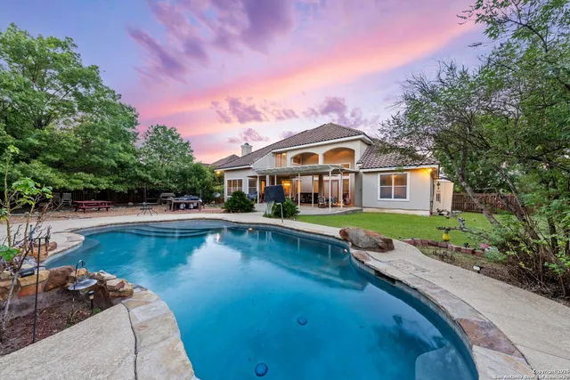 $975,000 | 30900 Wood Bine Way, Boerne, TX 78015