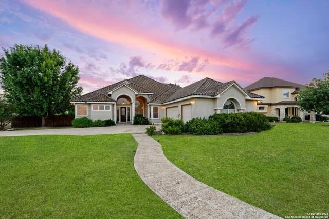 $950,000 | 30900 Wood Bine Way, Boerne, TX 78015