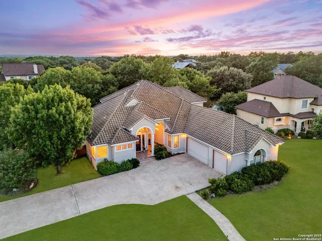 $950,000 | 30900 Wood Bine Way, Boerne, TX 78015