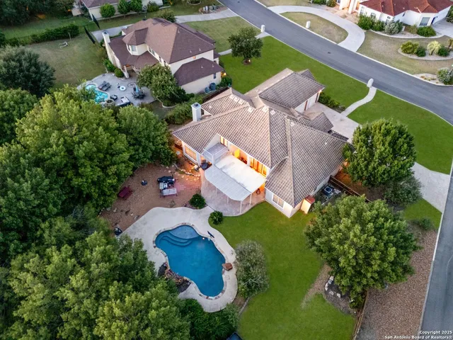 $950,000 | 30900 Wood Bine Way, Boerne, TX 78015