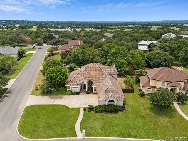 $950,000 | 30900 Wood Bine Way, Boerne, TX 78015