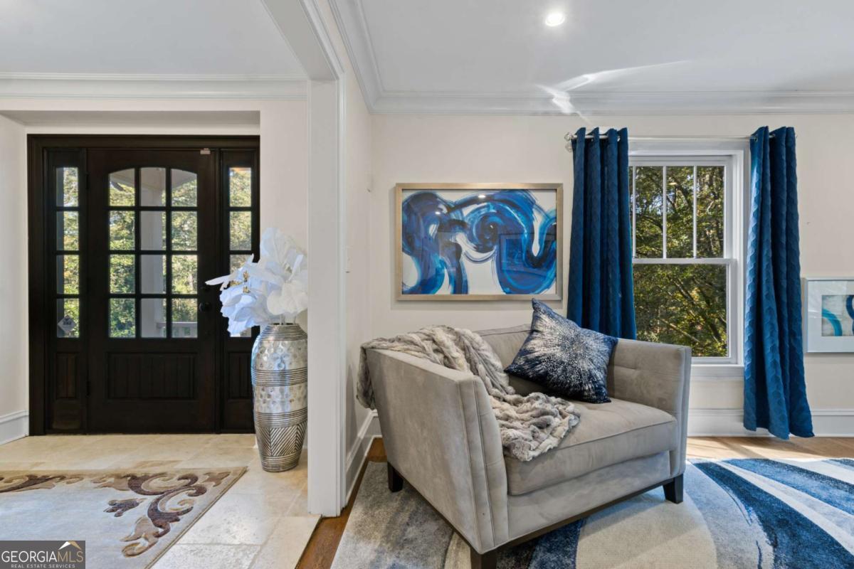 1532 Huntingdon Trail Atlanta, GA 30350 - Photo 9 of 68 a living room with furniture and a window