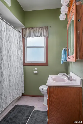 $114,900 | 407 1st Avenue, Albany, IL 61230