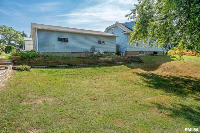 $114,900 | 407 1st Avenue, Albany, IL 61230