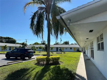 $1,695 | 2436 Van Buren Street, Unit 7, Hollywood, FL 33020