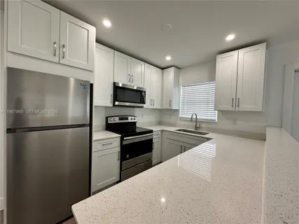 $1,695 | 2436 Van Buren Street, Unit 7, Hollywood, FL 33020