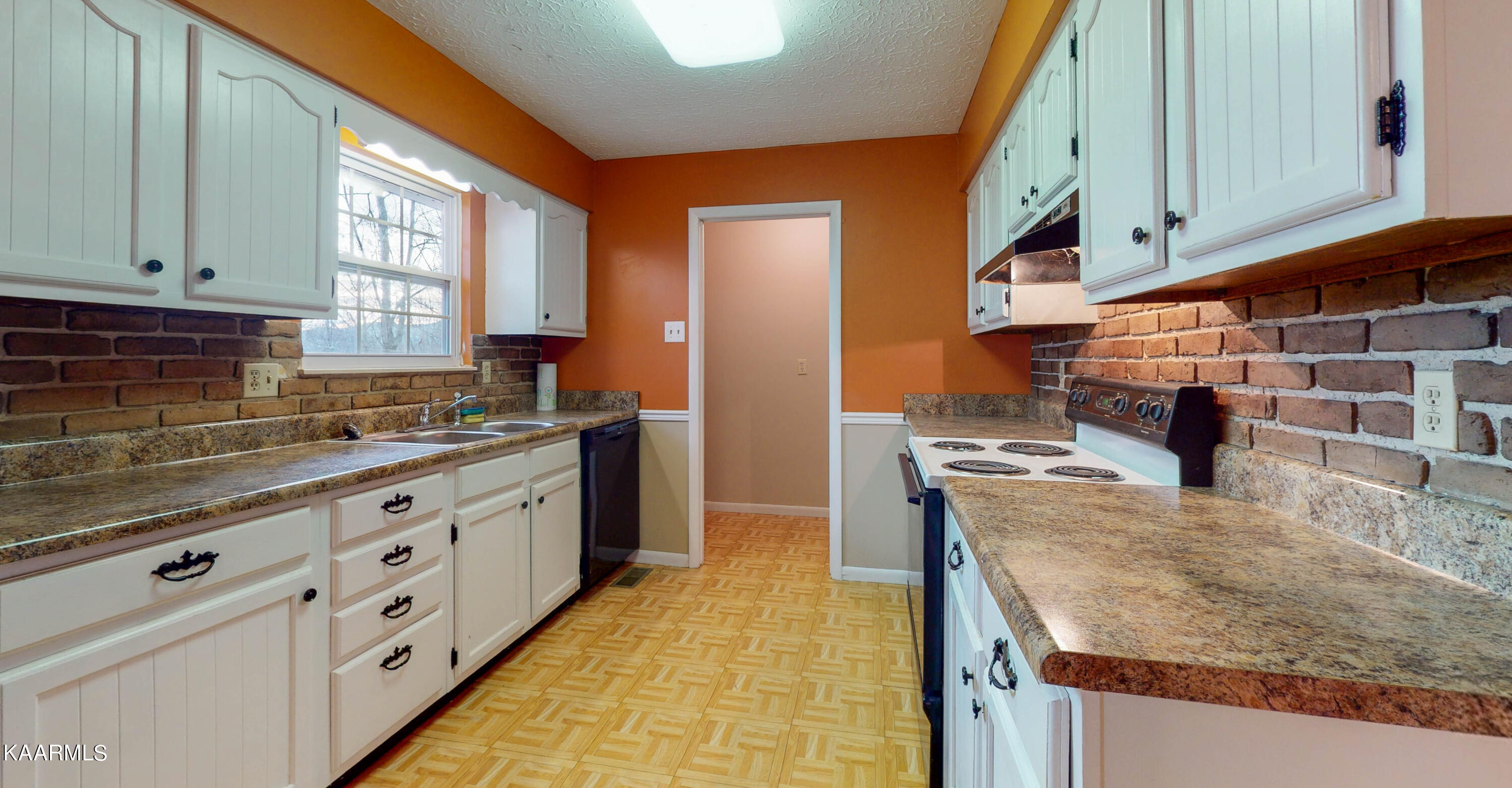 816 Stephens Road Rocky Top, TN 37769 - Photo 10 of 23 816-Stephens-Rd-12302021_120952