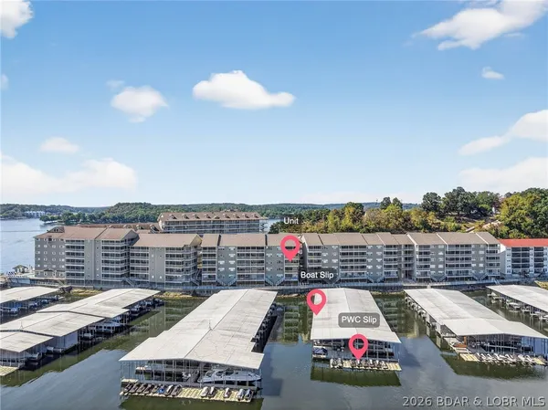 $369,900 | 68 Lighthouse Road, Unit 321, Lake Ozark, MO 65049