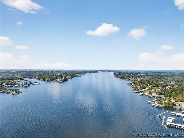 $369,900 | 68 Lighthouse Road, Unit 321, Lake Ozark, MO 65049