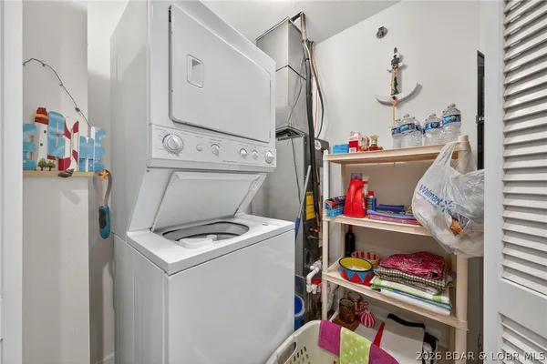 $369,900 | 68 Lighthouse Road, Unit 321, Lake Ozark, MO 65049