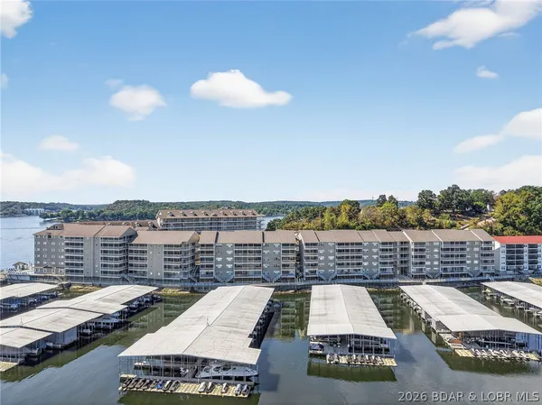 $369,900 | 68 Lighthouse Road, Unit 321, Lake Ozark, MO 65049