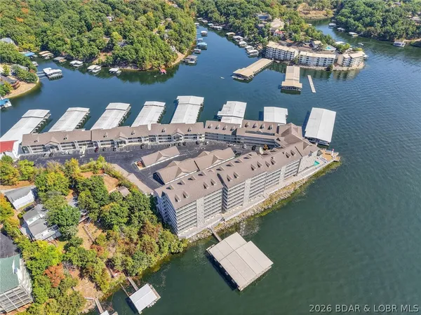 $369,900 | 68 Lighthouse Road, Unit 321, Lake Ozark, MO 65049