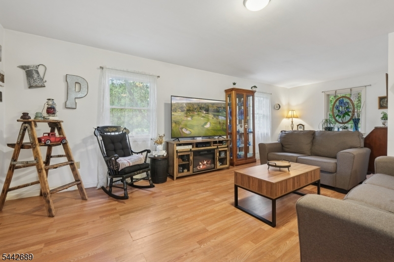 158 Maple Street New Providence, NJ 07974 - Photo 16 of 42