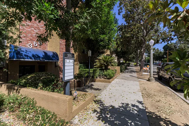 $2,975 | 355 South Madison Avenue, Unit 320, Pasadena, CA 91101