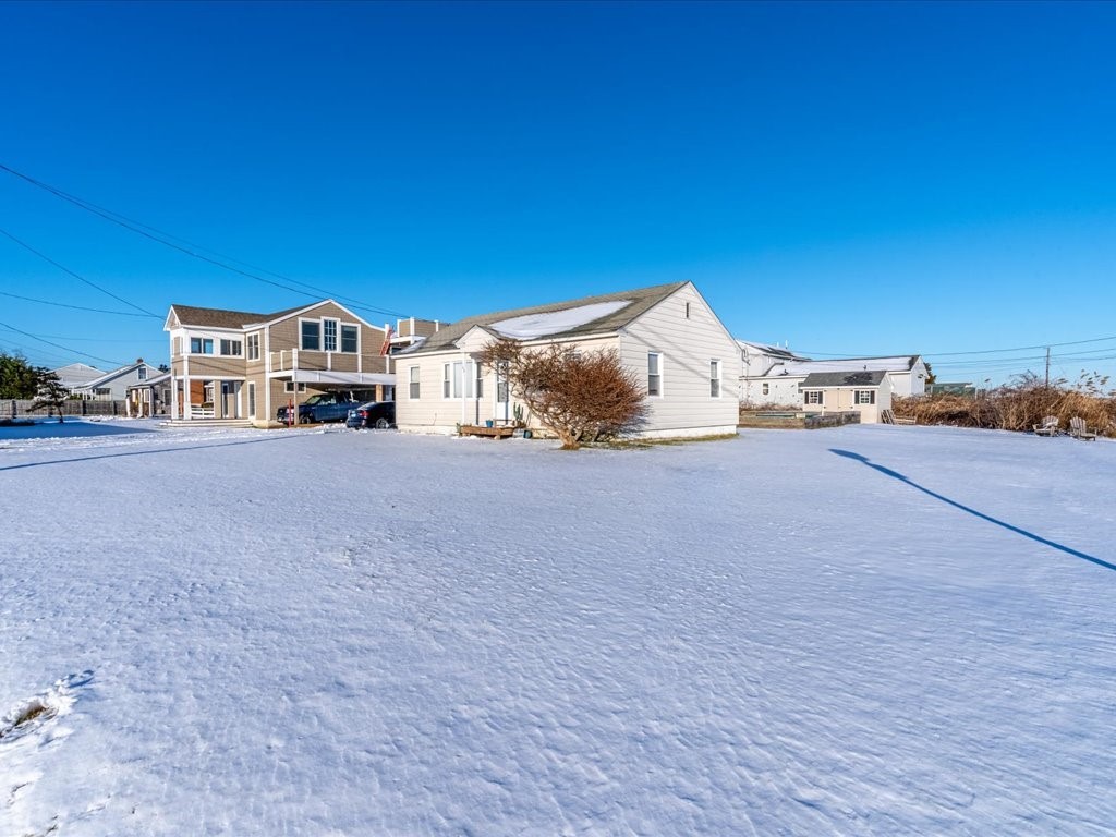 43 Winnapaug Road Westerly, RI 02891 - Photo 3 of 26