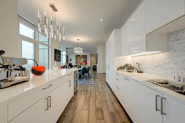 $11,000 | 4521 San Felipe Street, Unit 2501, Houston, TX 77027
