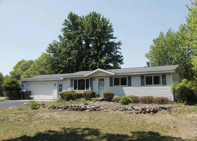 $269,900 | 153 Carriage Road, Montello, WI 53949