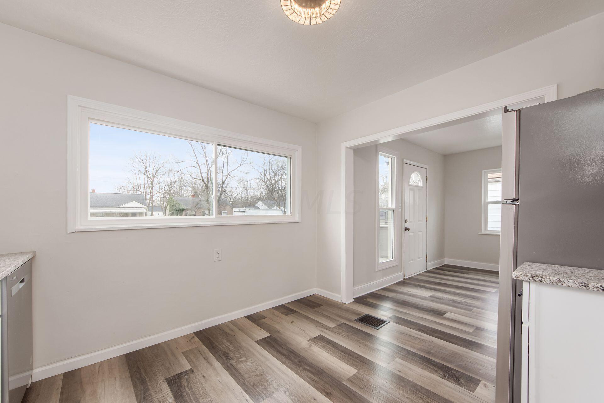 219 Edgevale Road Columbus, OH 43209 - Photo 8 of 14 001_f652f58_M 219 Edgevale026
