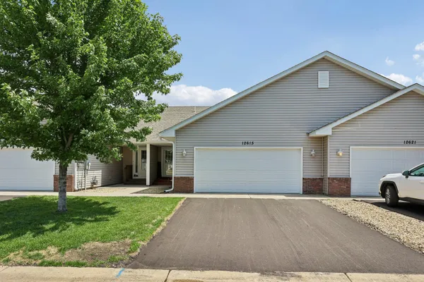 $289,900 | 12615 Pond View Road, Zimmerman, MN 55398