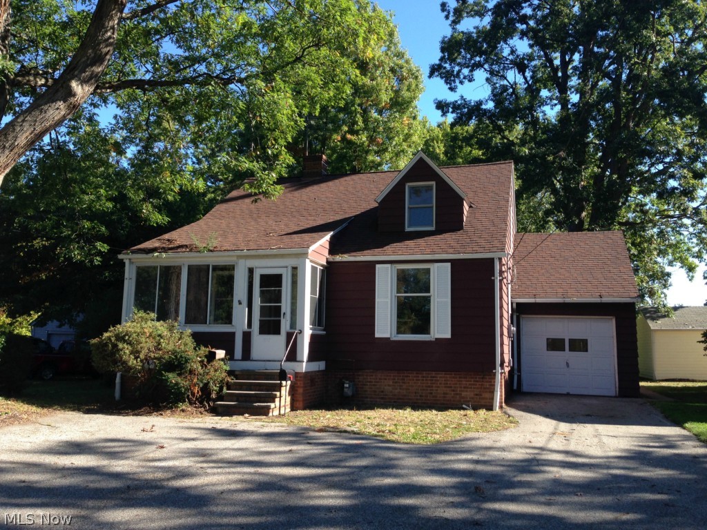847 Lloyd Road Wickliffe, OH 44092 - Photo 1 of 25 Gallery Image 1
