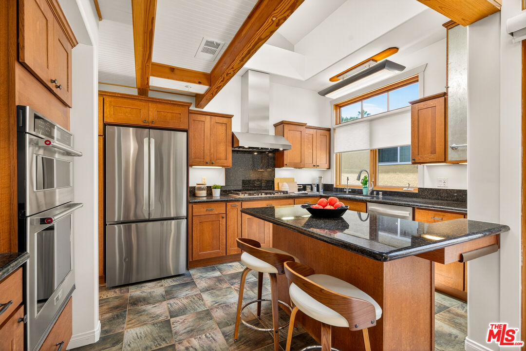 2411 4th Street, Unit 2 Santa Monica, CA 90405 - Photo 13 of 47