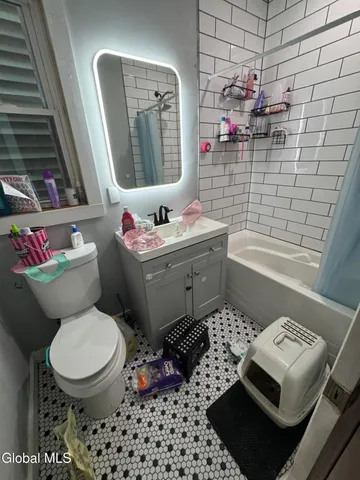 $199,900 | 193 Livingston Avenue, Albany, NY 12210