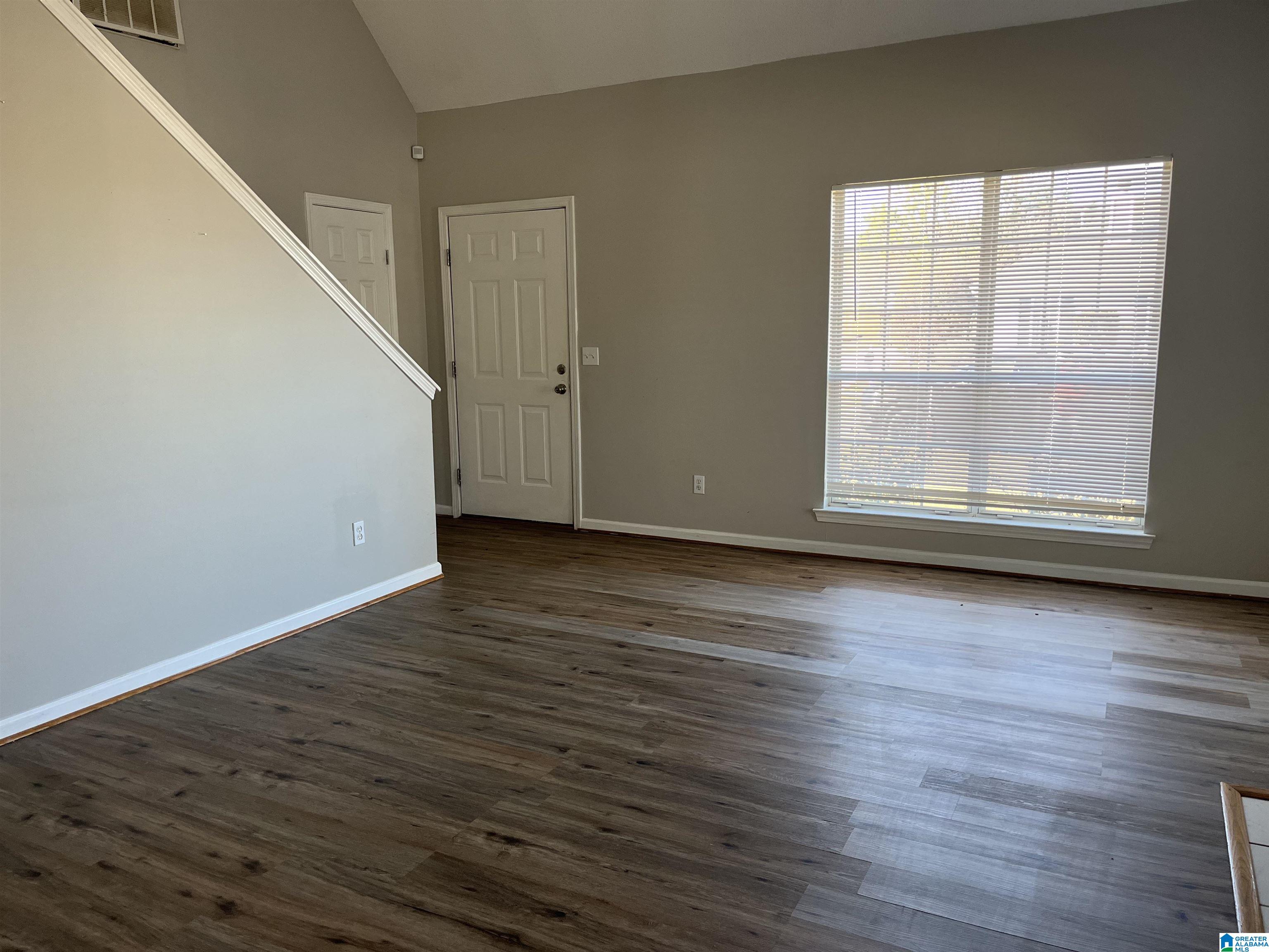 209 Stone Circle Pelham, AL 35124 - Photo 3 of 23