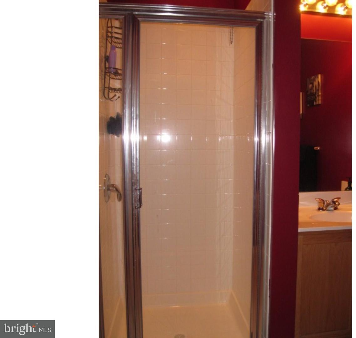2 Shad Court Riverside, NJ 08075 - Photo 11 of 22 Bathroom