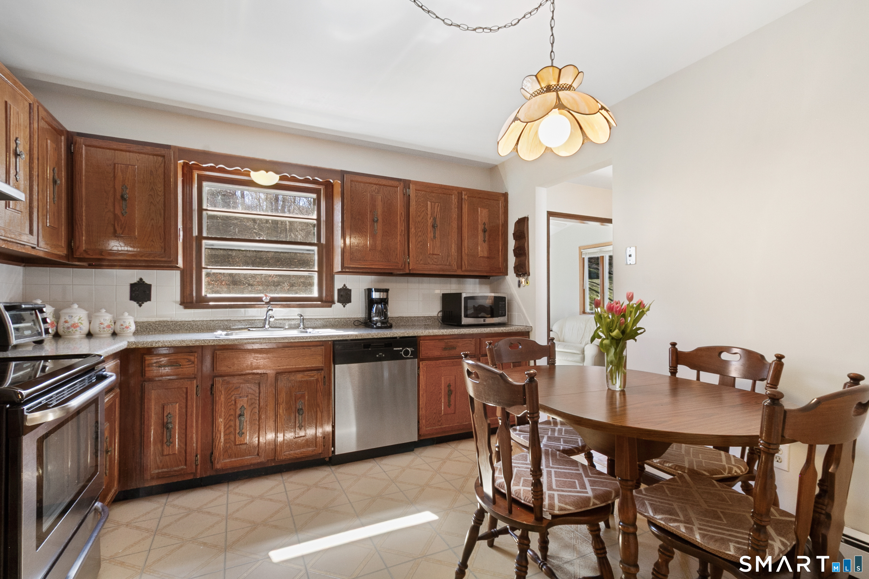 21 Hawley Rd Extension Danbury, CT 06811 - Photo 11 of 34