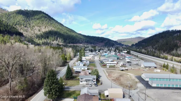 $129,000 | 704 West Yellowstone Avenue, Osburn, ID 83849
