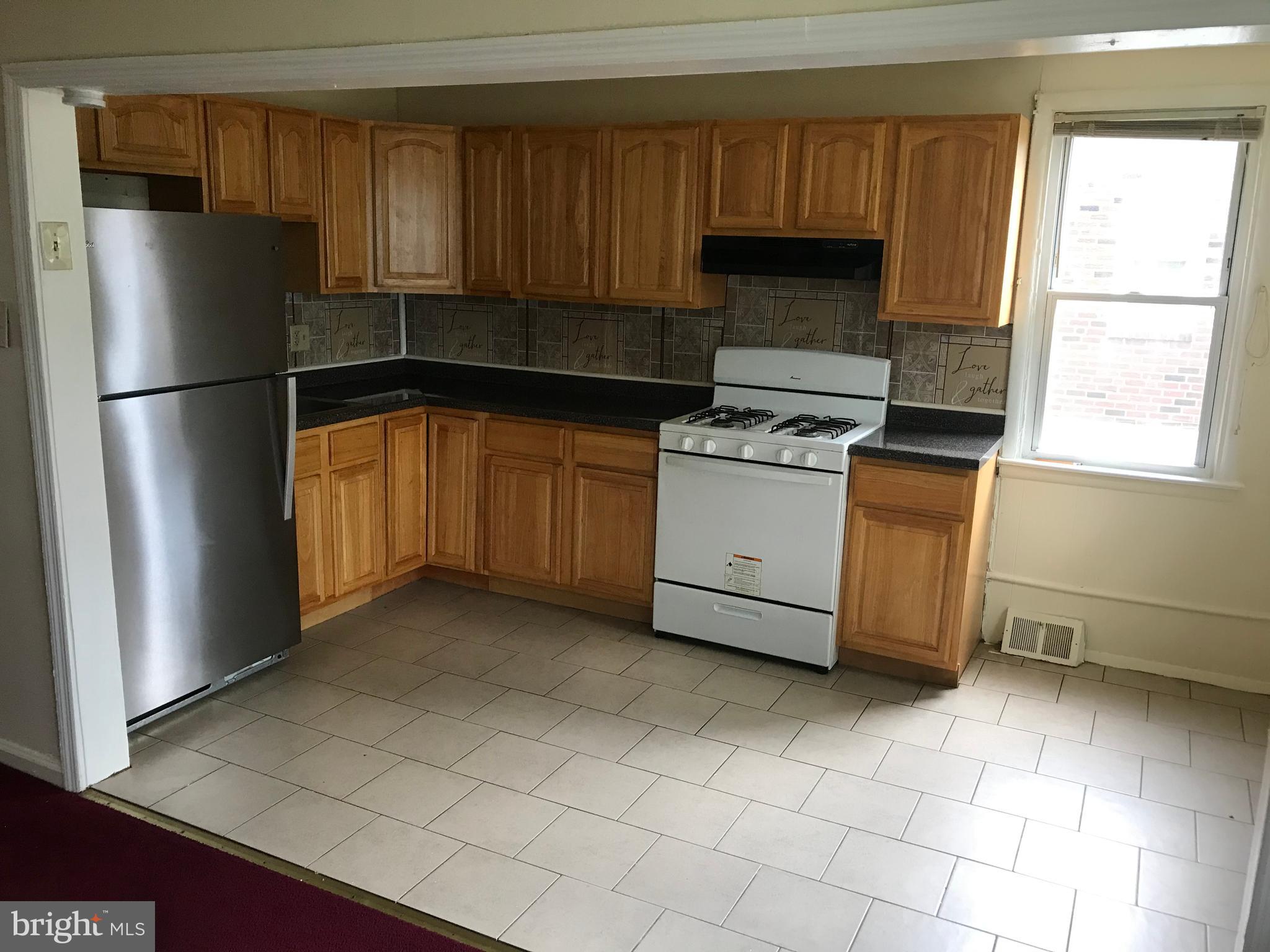1233 Elson Road Brookhaven, PA 19015 - Photo 5 of 31