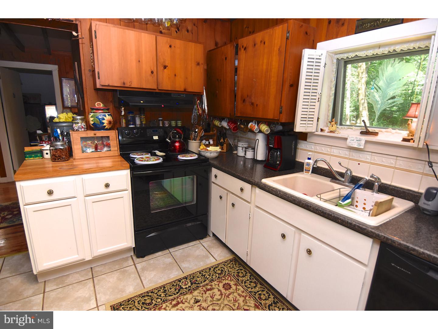 48 Fox Road Fleetwood, PA 19522 - Photo 10 of 24 Kitchen