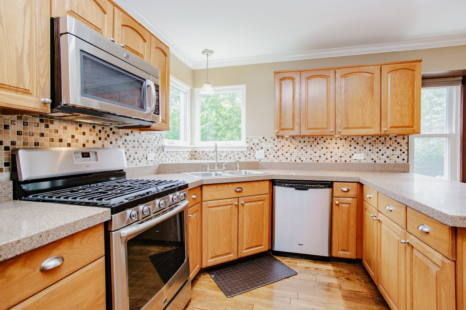 1020 Pembridge Road Lake Zurich, IL 60047 - Photo 13 of 44