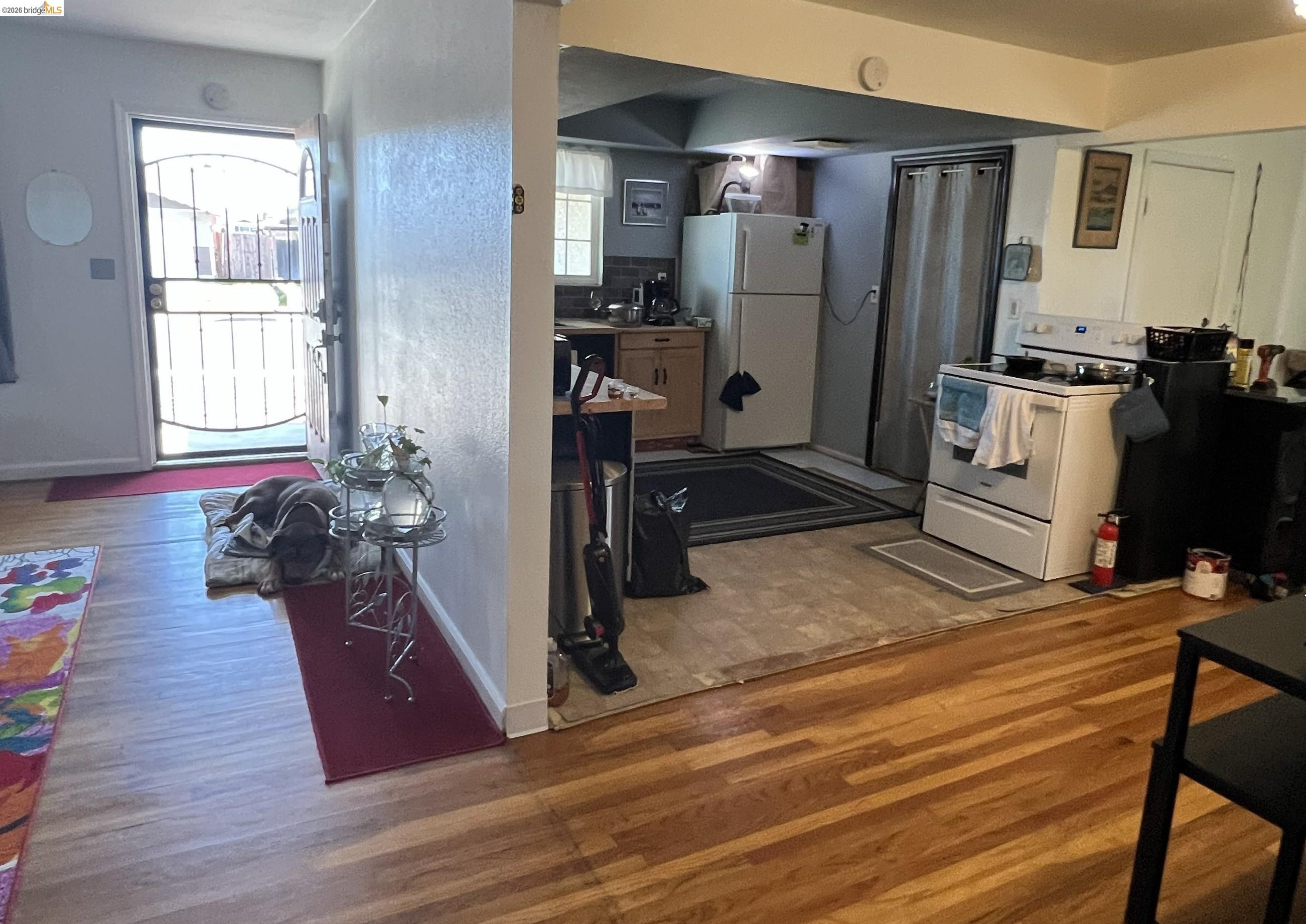 190 Tahoe Drive Rio Vista, CA 94571 - Photo 6 of 44 Kitchen featuring white appliances and light wood-style flooring