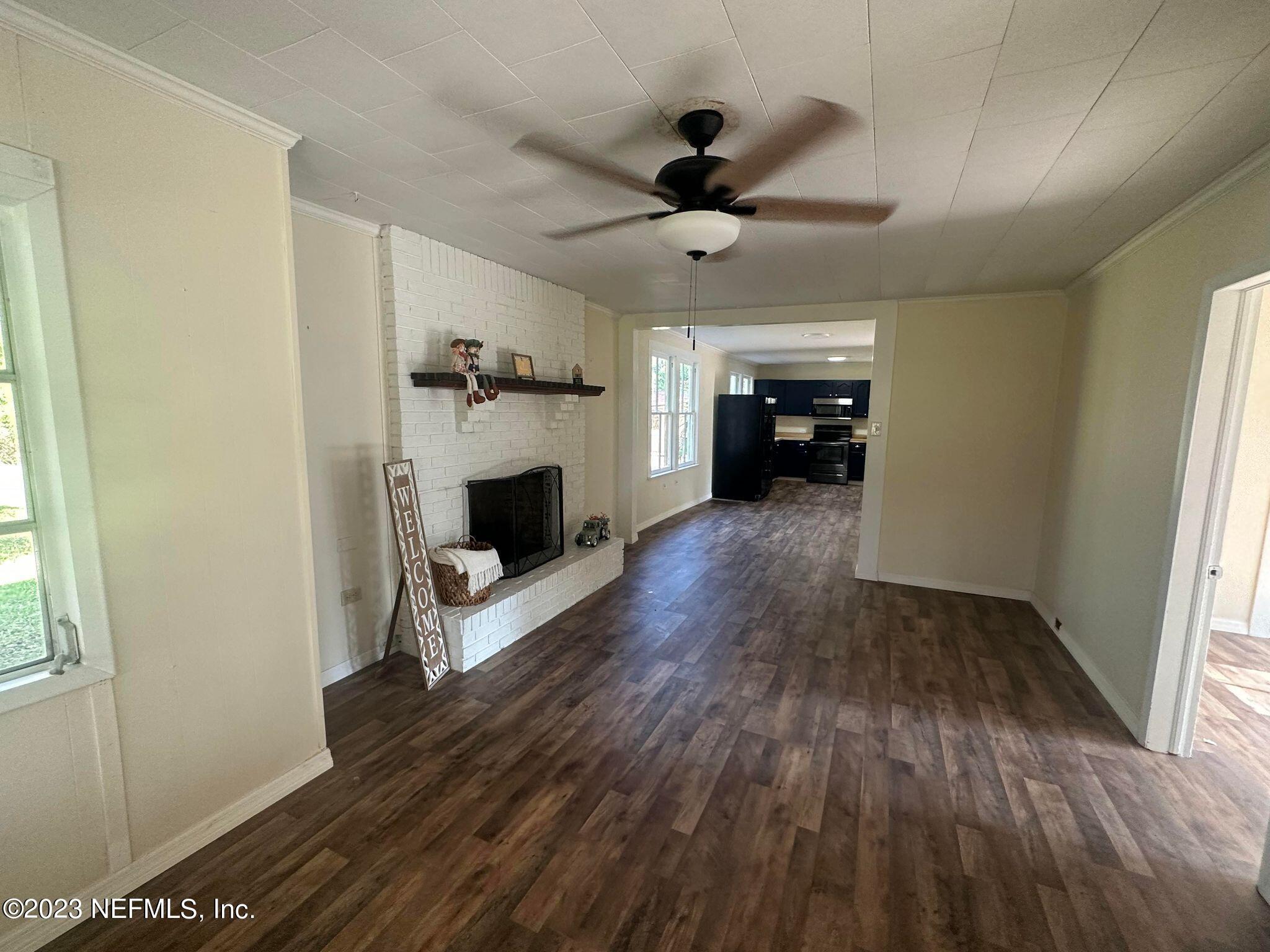 103 Screen Road Interlachen, FL 32148 - Photo 6 of 27 368602323_1490156361389026_3219696639001
