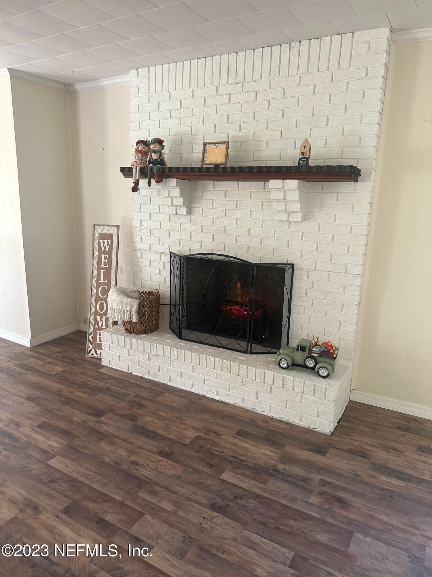 103 Screen Road Interlachen, FL 32148 - Photo 8 of 27 368498352_1364275554168265_4071186404271
