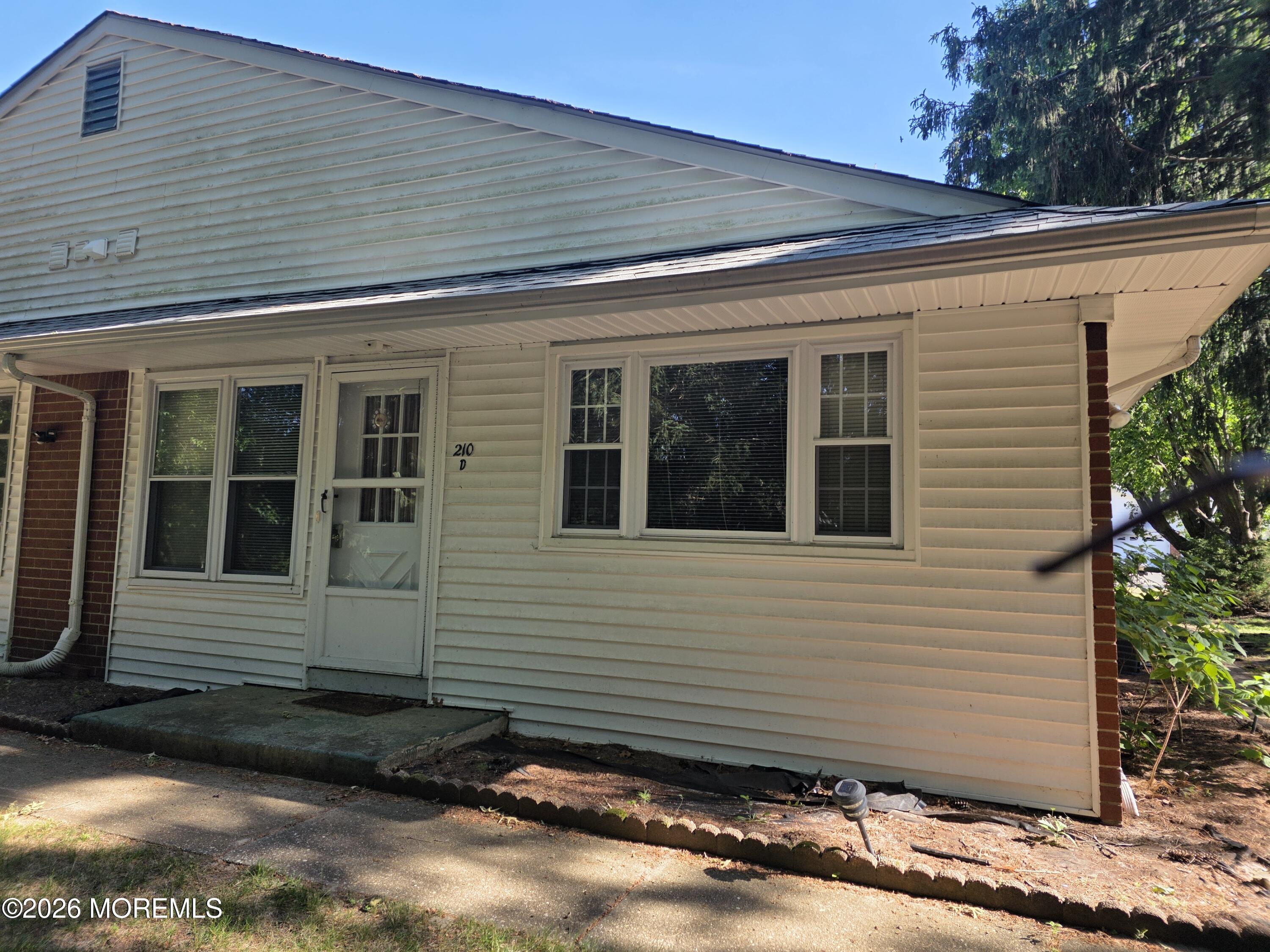 210 Laurel Place Clementon, NJ 08021 - Photo 9 of 9 20260608_170204