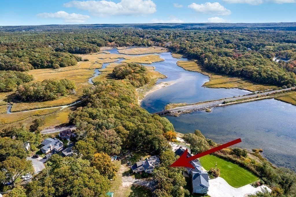 775 Shore Road Bourne, MA 02559 - Photo 7 of 42 a view of a city