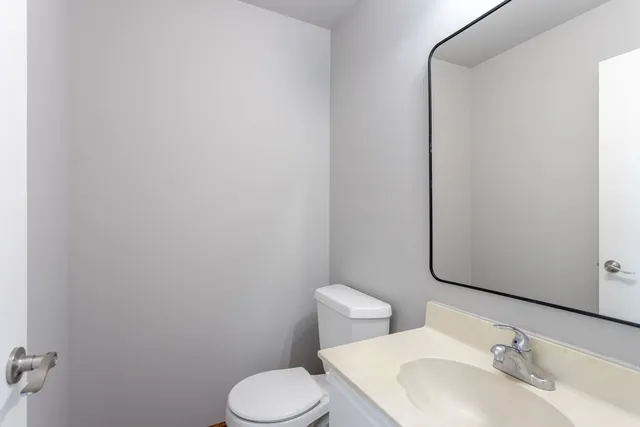 $429,900 | 923 Ontario Drive, Romeoville, IL 60446