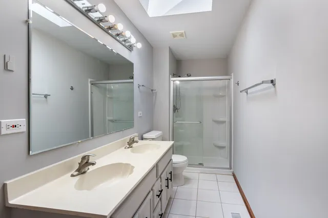 $429,900 | 923 Ontario Drive, Romeoville, IL 60446