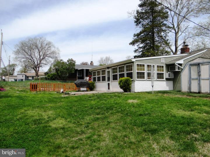 27 Vineyard Road Levittown, PA 19057 - Photo 11 of 14 Gallery Image 11
