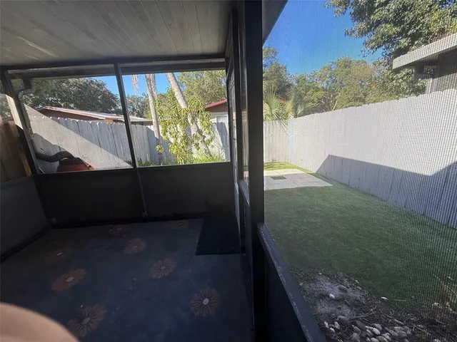 a view of a backyard with barn