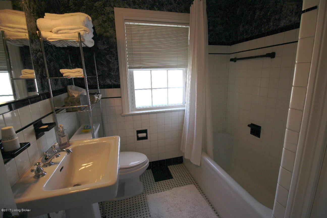 2524 Meadow Road Louisville, KY 40205 - Photo 31 of 38 FULL BATH WITH A TUB/SHOWER