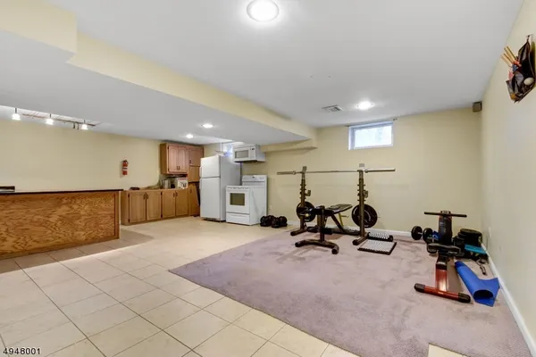 $4,400 | 221 Hillside Avenue, Springfield, NJ 07081