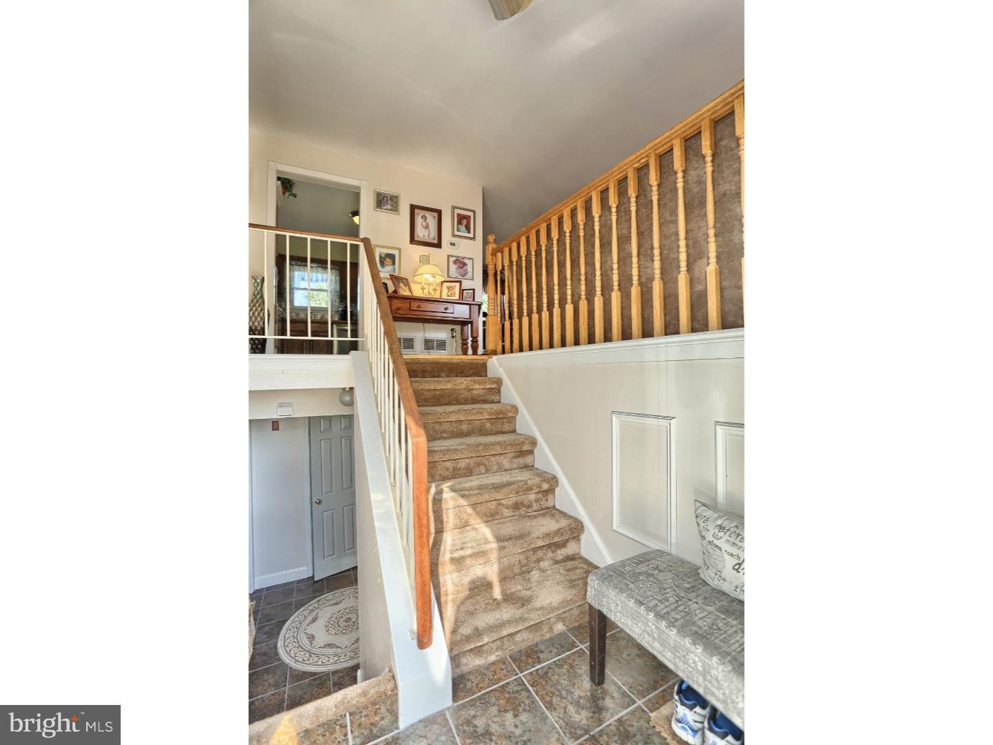 5007 Farming Ridge Boulevard Reading, PA 19606 - Photo 16 of 24 Foyer