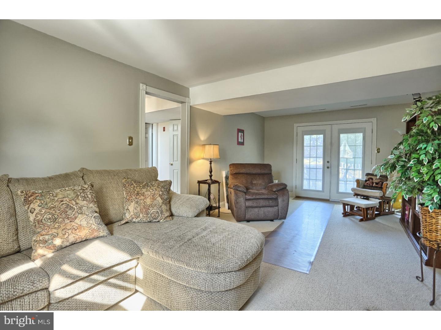 5007 Farming Ridge Boulevard Reading, PA 19606 - Photo 19 of 24 Family Room