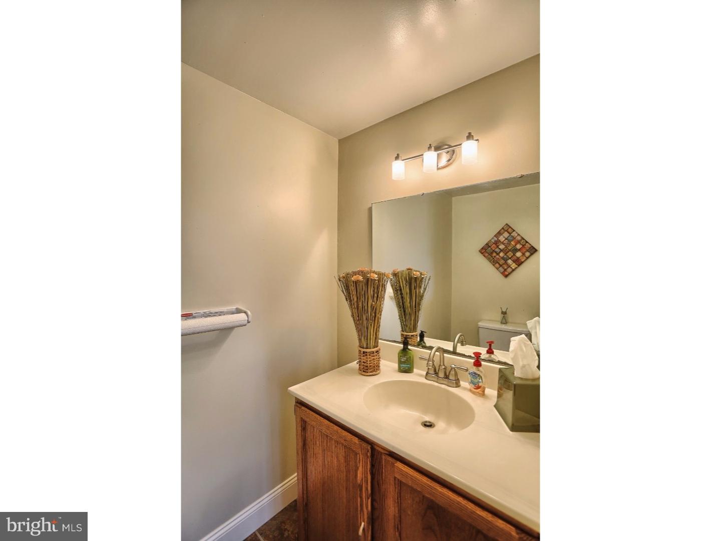 5007 Farming Ridge Boulevard Reading, PA 19606 - Photo 21 of 24 Half Bath