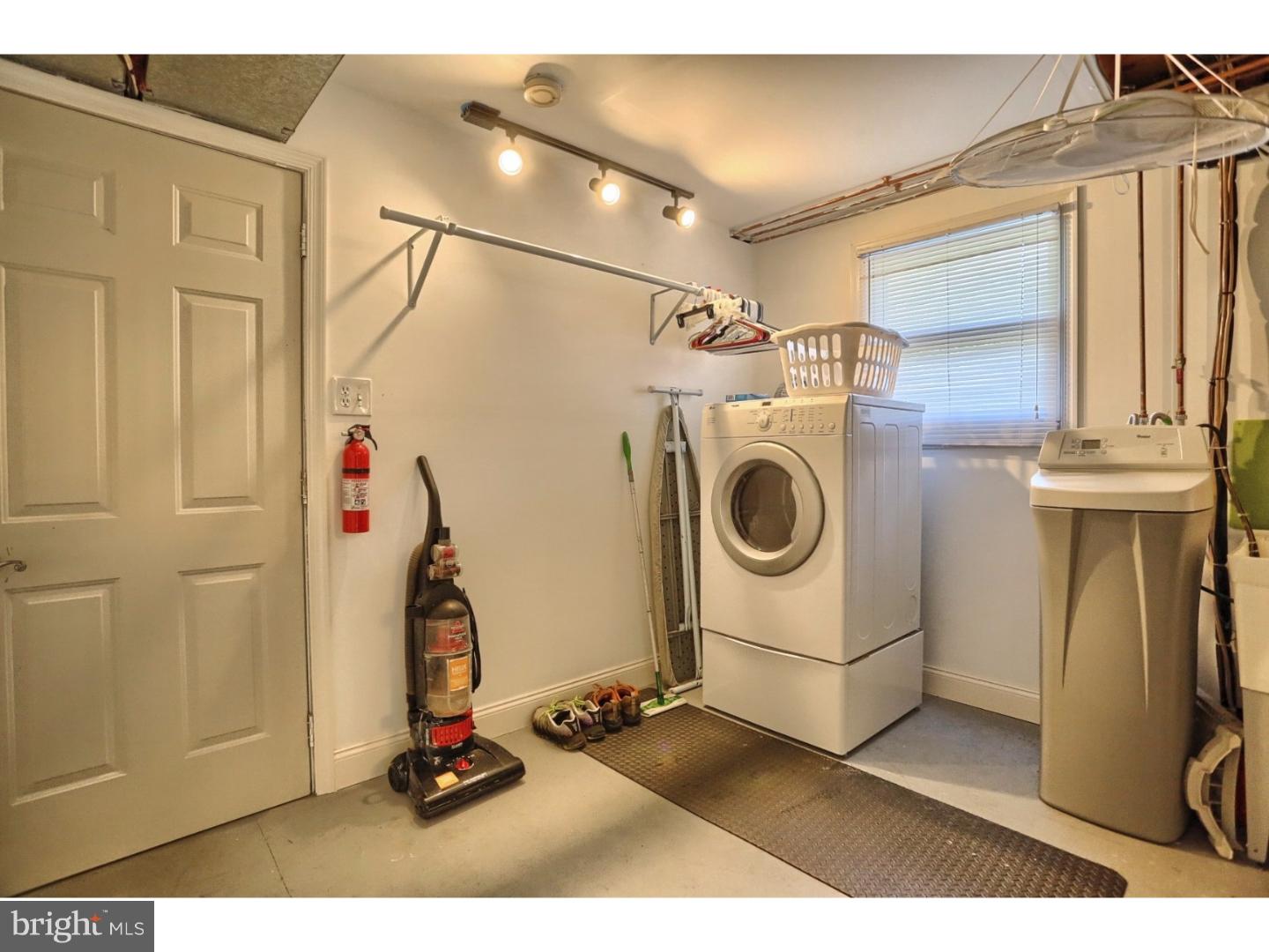5007 Farming Ridge Boulevard Reading, PA 19606 - Photo 22 of 24 Laundry Room