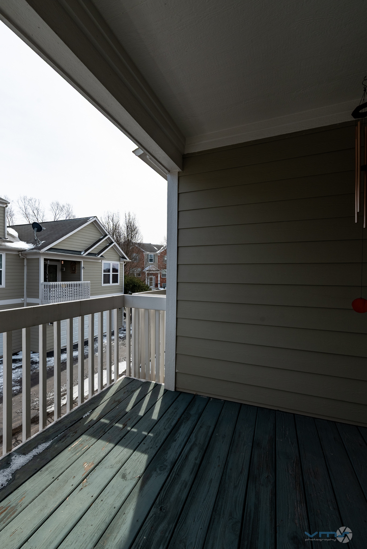 2490 Anna Way Elgin, IL 60124 - Photo 9 of 24