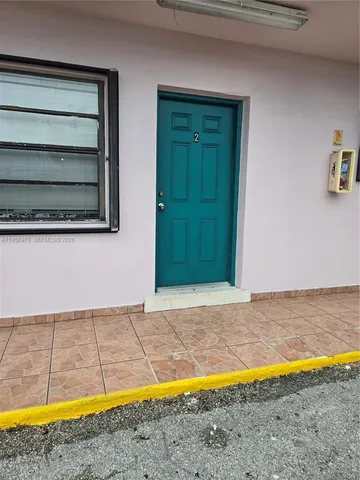 $1,750 | 15 West 9th Street, Unit 2, Hialeah, FL 33010